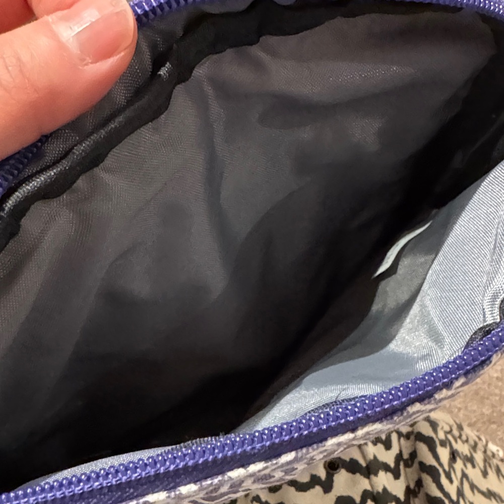 Kavu Women's Tote and Crossbody Set - Black and Cream - Picture 5 of 5